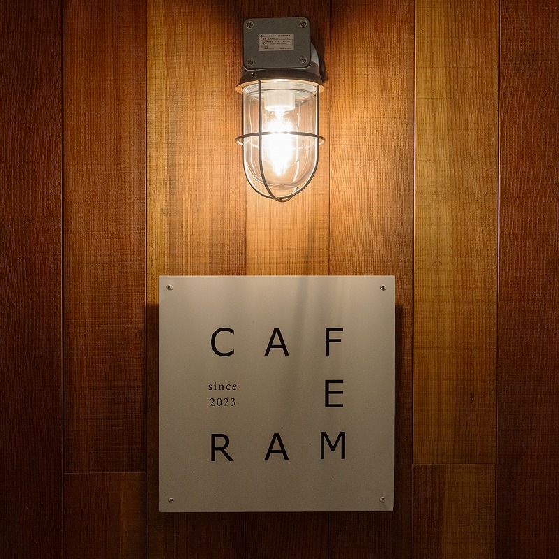 壁面看板 (白)<サイズオーダー>サイン有り