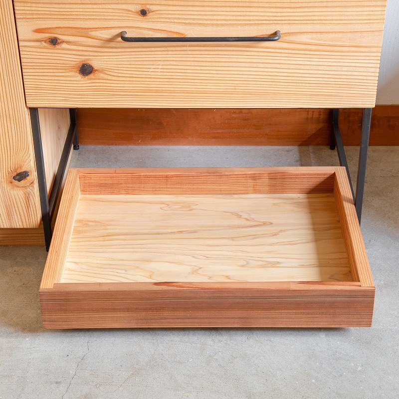 <プランニング>杉のバックキッチン収納