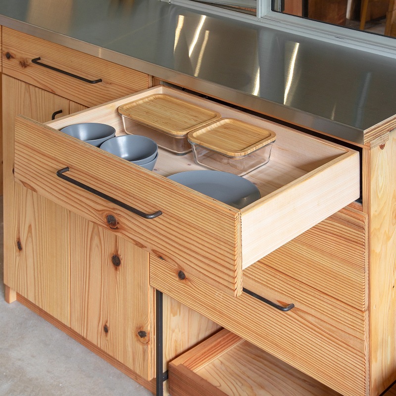 <プランニング>杉のバックキッチン収納