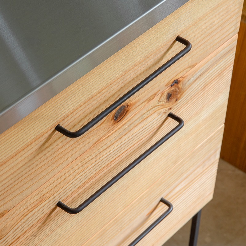 <プランニング>杉のバックキッチン収納