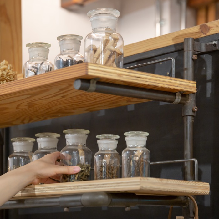 角座転び止め（鉄）