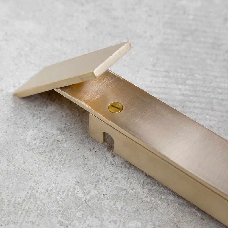 真鍮 矢印ルームサイン（左向き） | 看板,ルームサイン | オリジナル