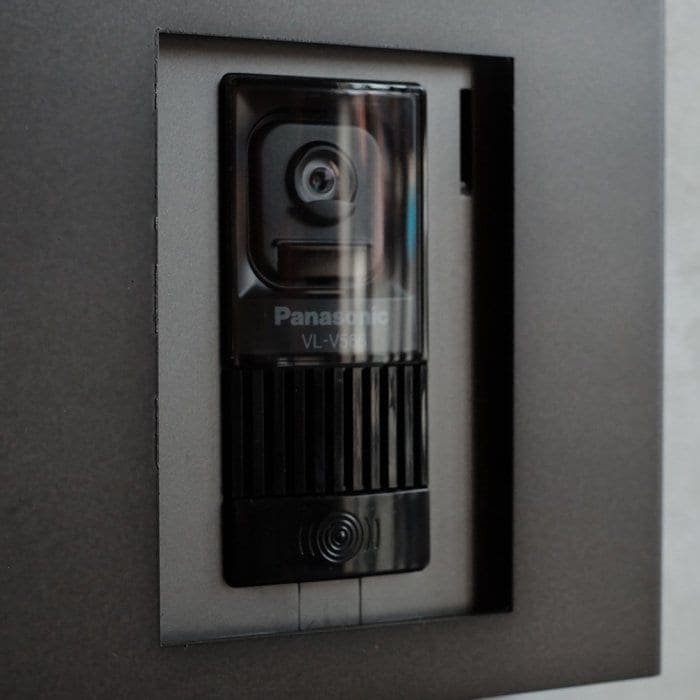 【Haco】インターフォンカバー表札 二世帯＜サイズオーダー＞