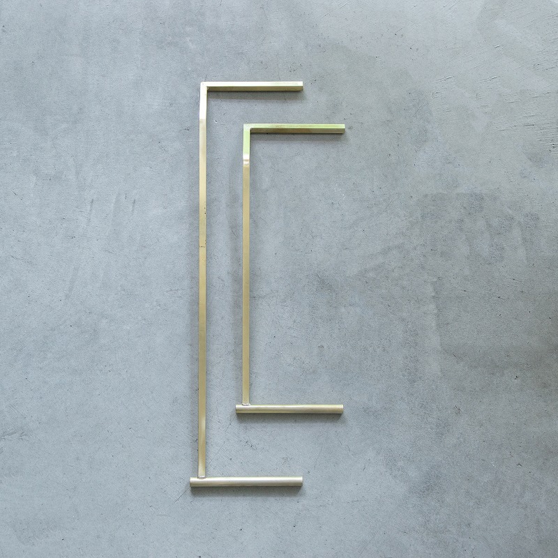 コの字型看板用スタンド（真鍮）