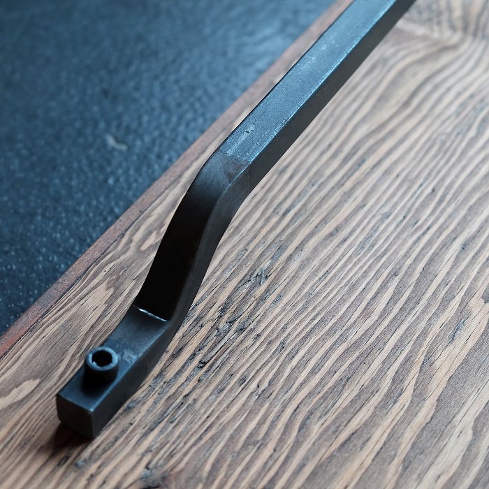 スリムドアハンドル（鉄）