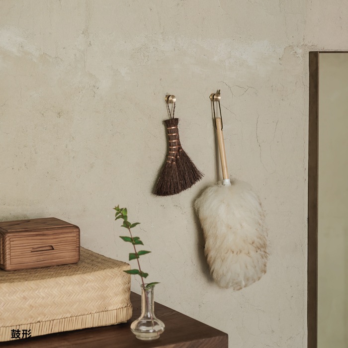 kakariフック（真鍮）｜玄関・廊下の壁付け収納｜上手工作所