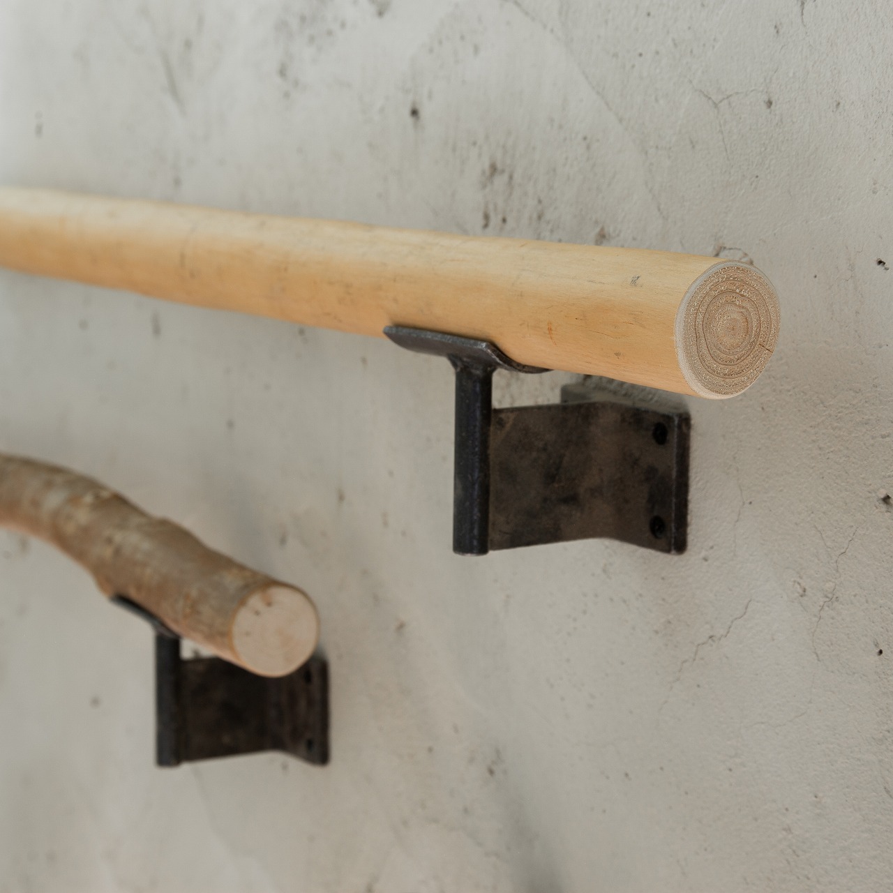 鉄製 手すりブラケット（丸）