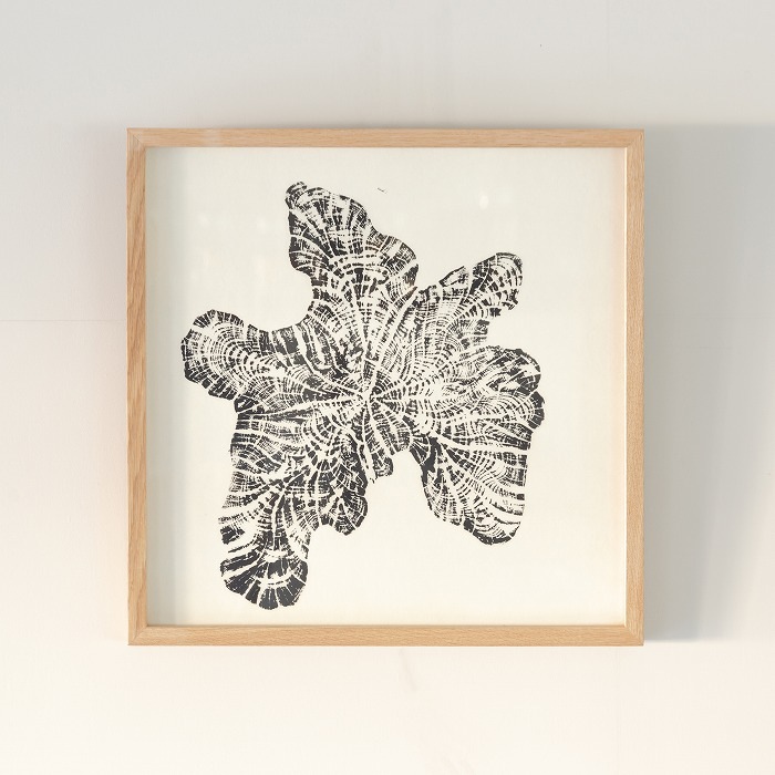 ウッドカットプリント（フレーム ナラ／木版 貝塚伊吹）