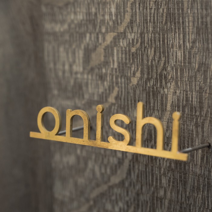 小さな切り文字表札（真鍮）