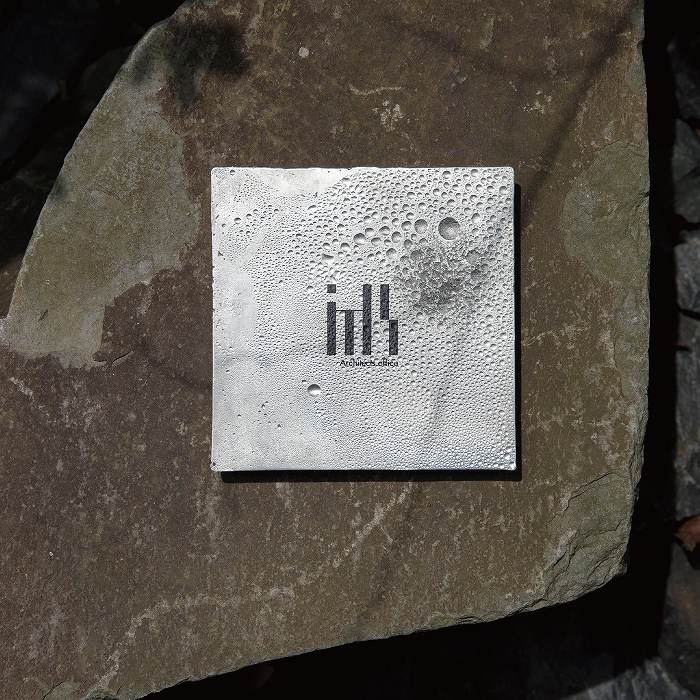 壁面看板（すず）