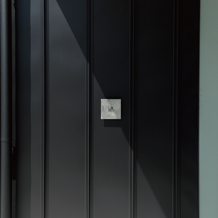 壁面看板（すず）