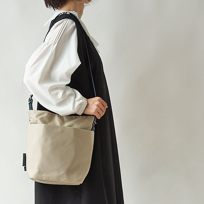 < TUTUMU  > For The Blue Journey S / ショルダーバッグ
