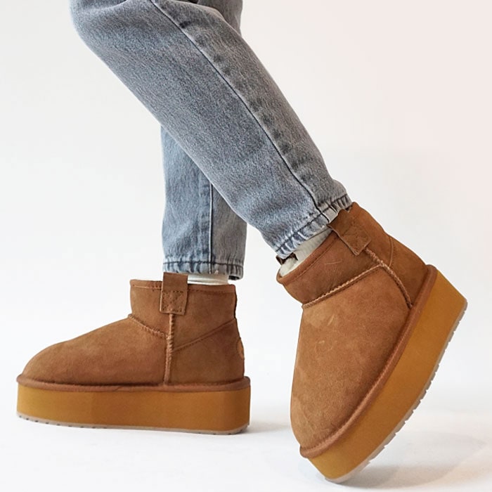 < EMU > Foy Flatform Micro / 厚底ムートンブーツ