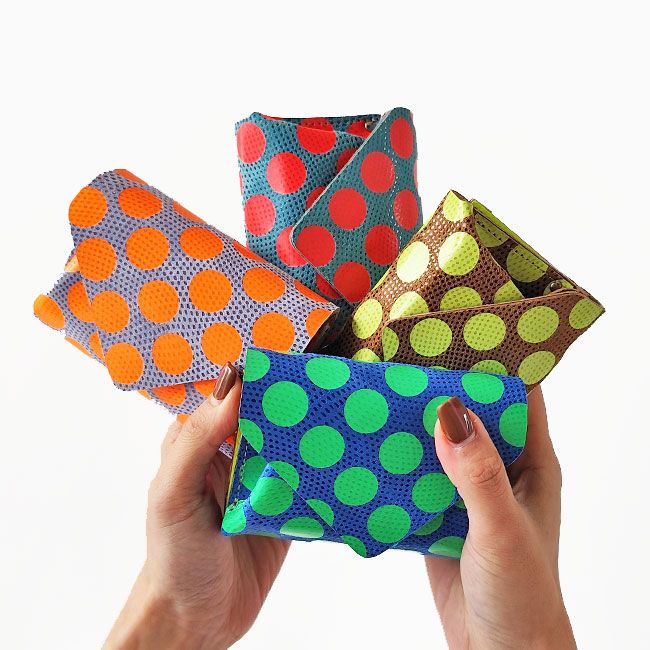 < carmine > Compact Wallet Neon Dot / 三つ折り ミニ財布