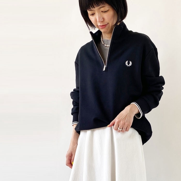 < FRED PERRY > HARF ZIP SWEATSHIRT M3574 / スウェット