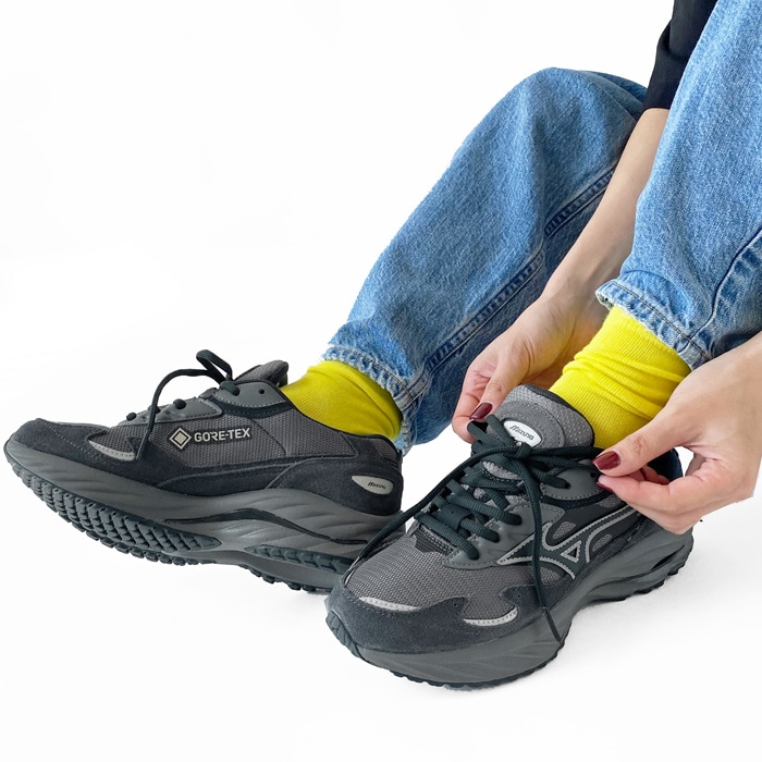 < MIZUNO > WAVE RIDER β GTX / ダークグレー×ダークネイビー