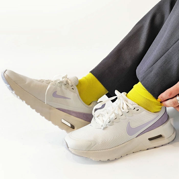 < NIKE > W AIR MAX NUAXIS SE / スニーカー