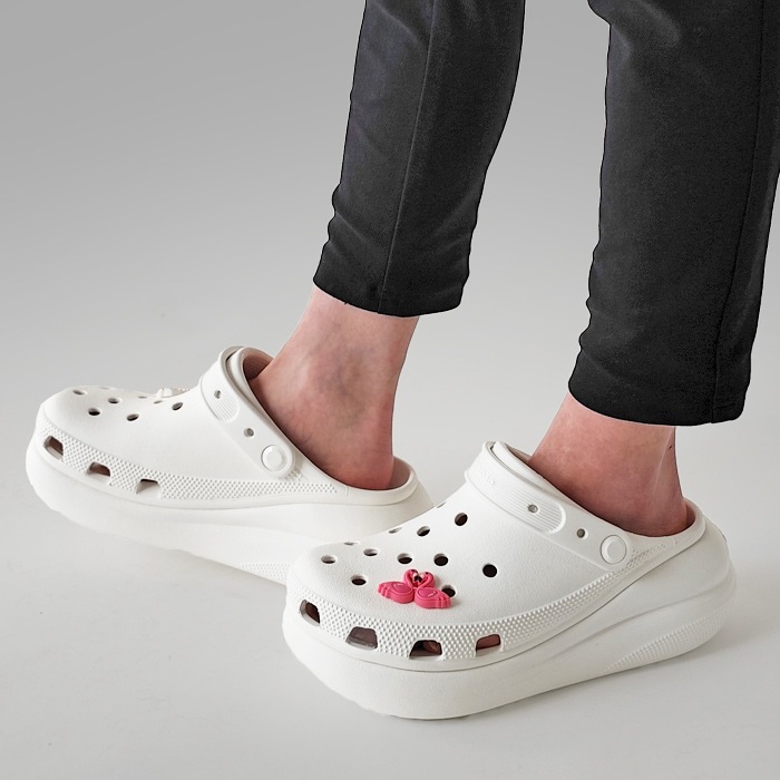 < crocs > CRUSH CLOG / サンダル