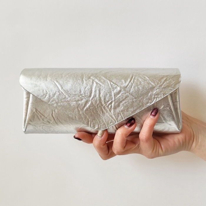 < carmine > Leather Long Wallet Metal / 長財布