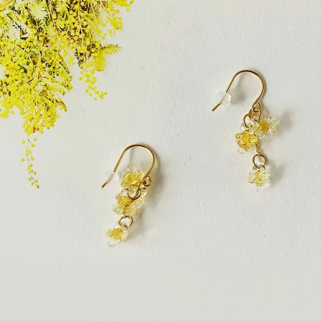 < HARIO Lampwork Factory> ひとふさのミモザ イエロー / ピアス