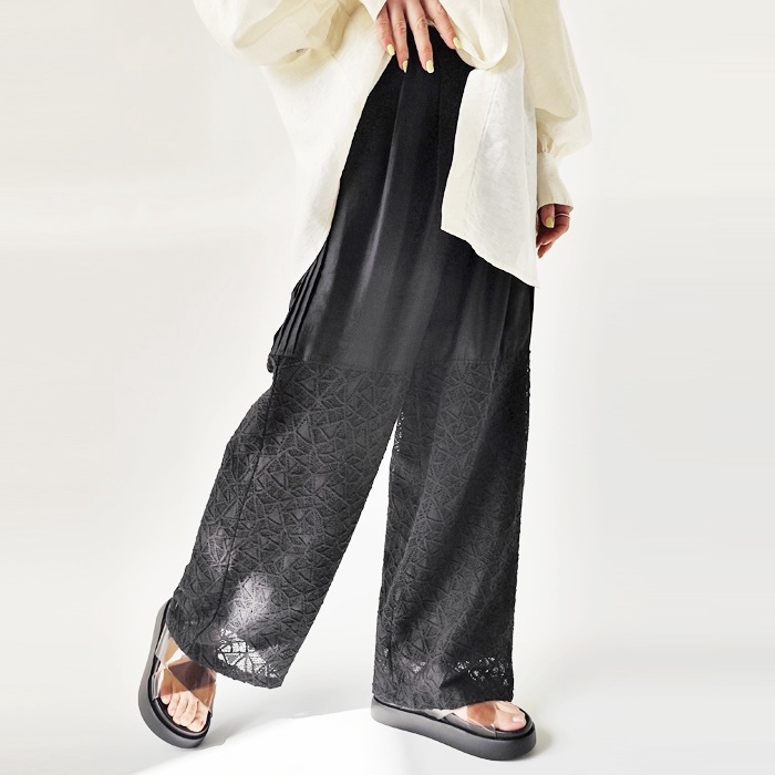 < whyto. >  LACE COMBINATION PANTS / パンツ