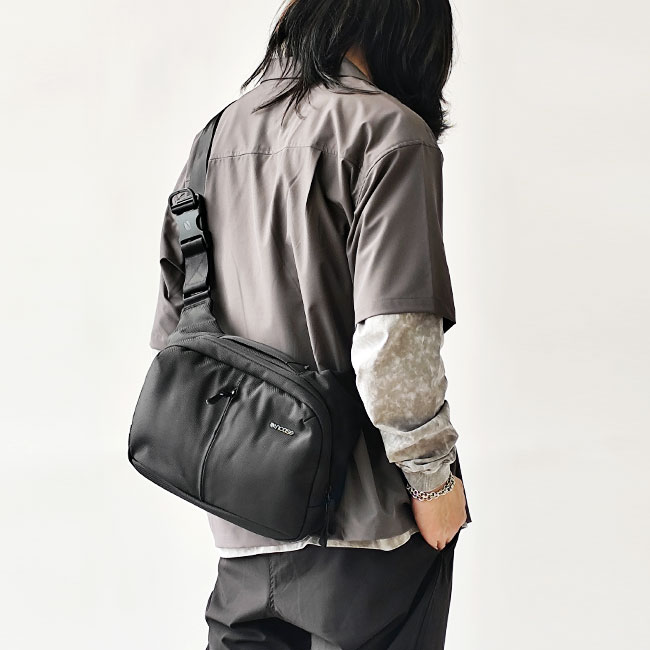 Incase > スリング ショルダーバッグ | BAG, BAG,SHOULDER | J-pia