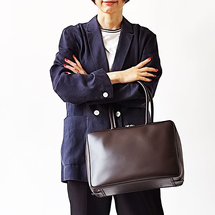 < The Bagmati > スクエアレザートートバッグ