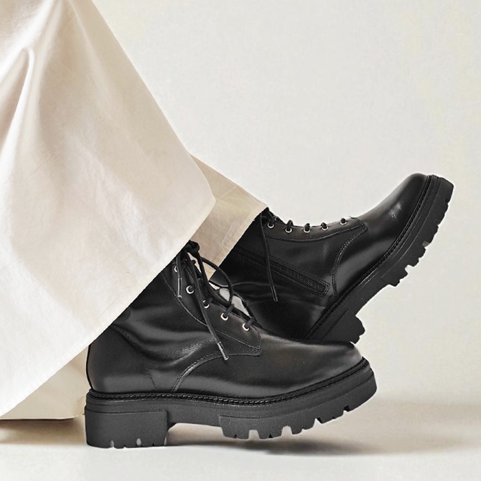 < ENESS > LACEUP BOOTS