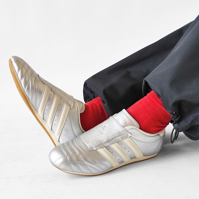 < adidas > TAEKWONDO W / スニーカー