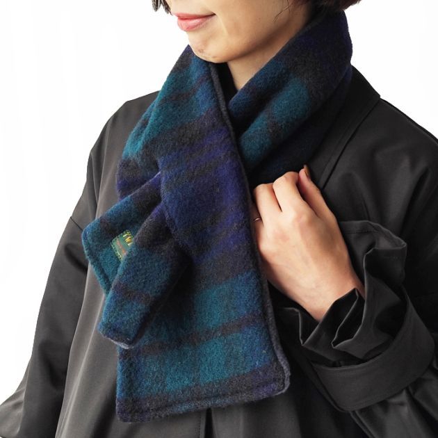 < TWEEDMILL > PNW Fleece Scarf with Slit