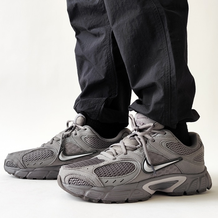 < NIKE > V5 RNR / スニーカー