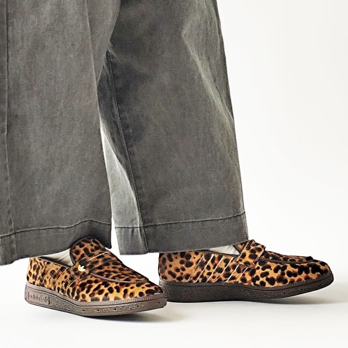 < adidas > スニーカーローファー