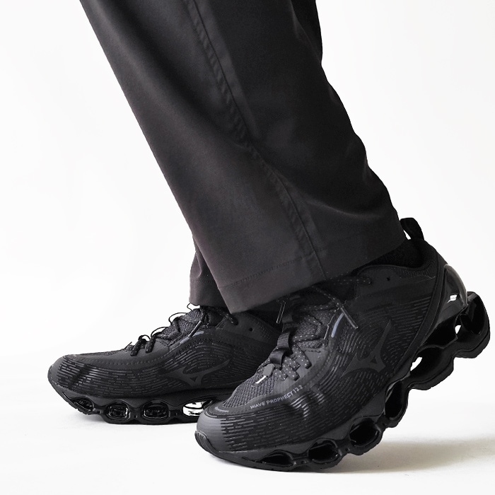 < MIZUNO > ウエーブ プロフェシー スニーカー