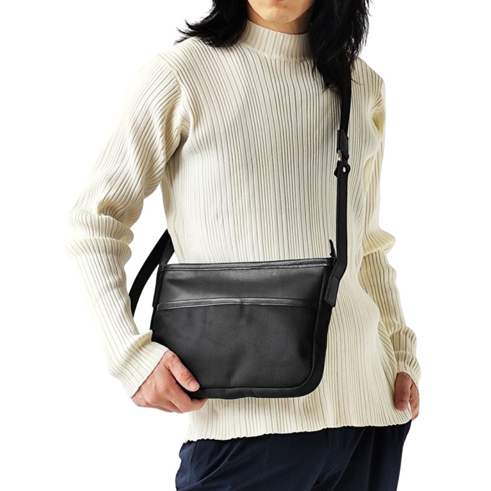 < aniary > レザーナイロン ショルダーバッグ