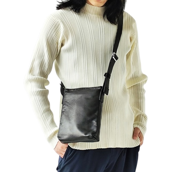 < aniary > ショルダーバッグ