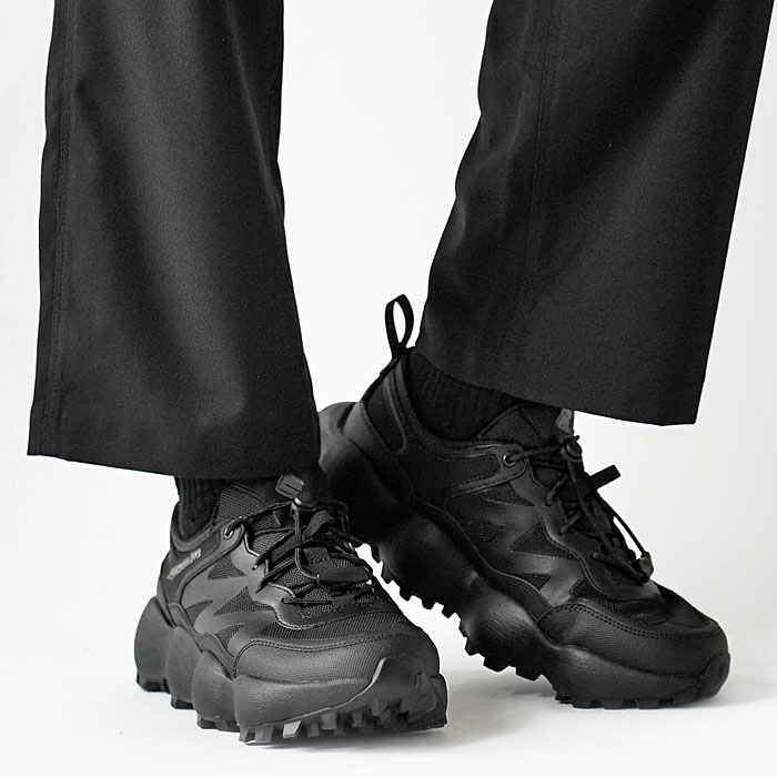 < Columbia > メッシュ スニーカー