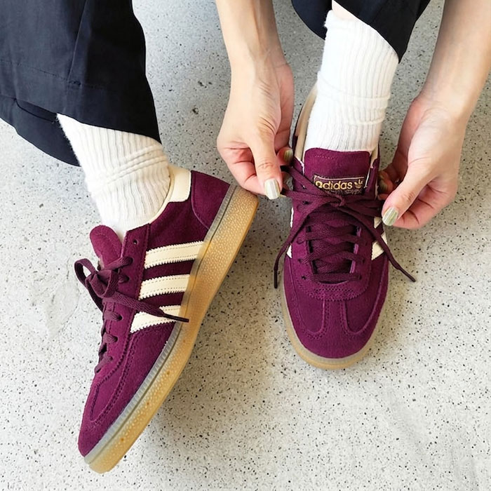 < adidas > ハンドボール