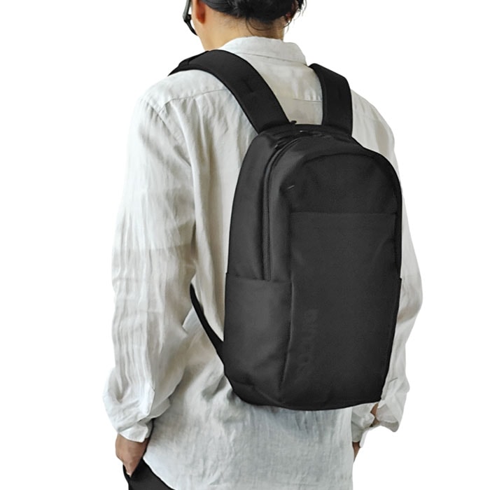 < Incase > グリッド バックパック 18L