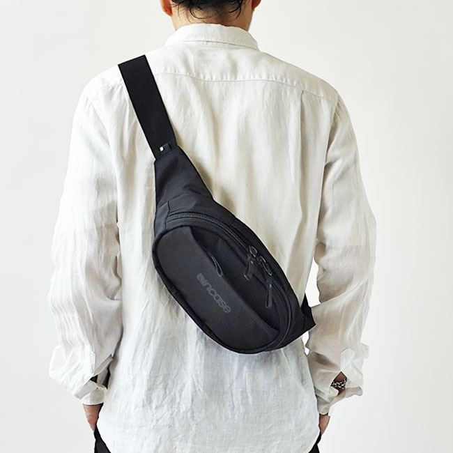 < Incase >グリッド ウエストバッグ 