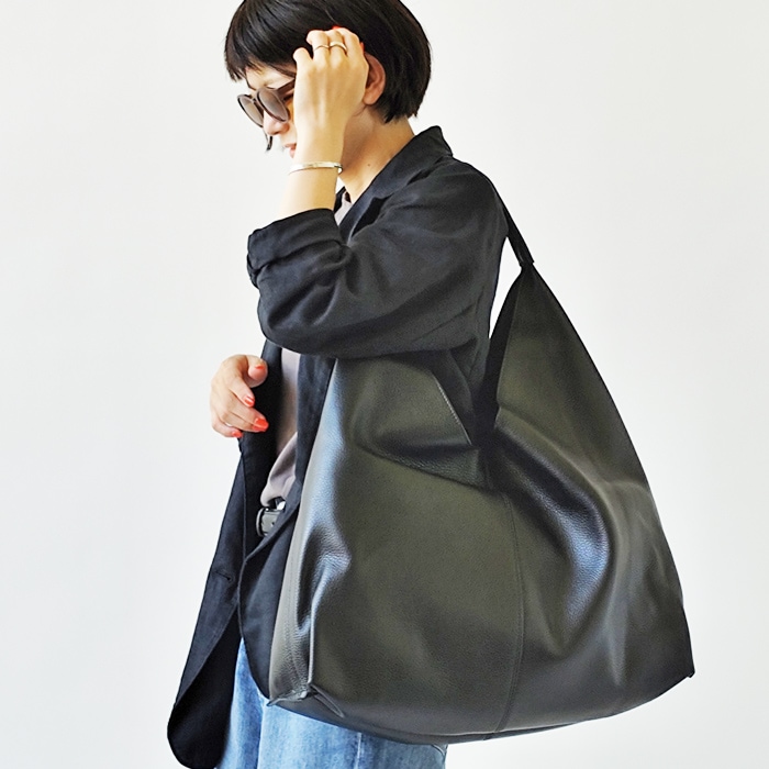 < AULENTTI > ワンハンドル ショルダーバッグ