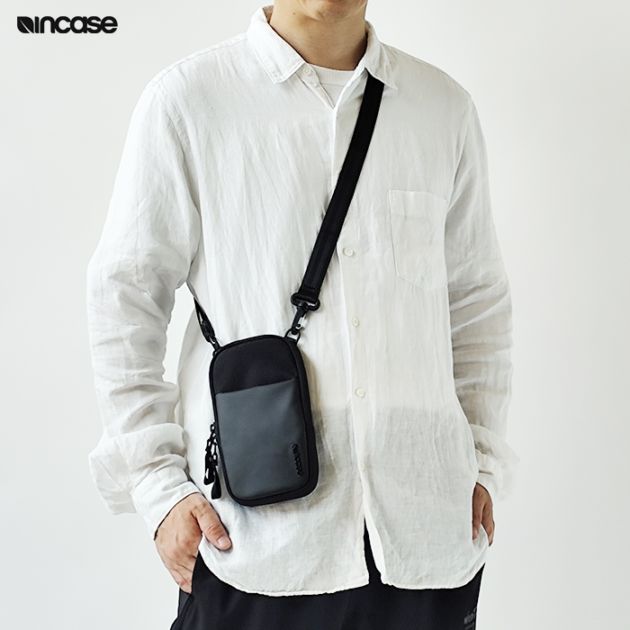 < Incase > A.R.C. Small Crossbody Bag
