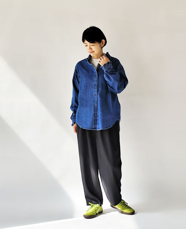 < VEJA> VOLLEY SUEDE  / スニーカー