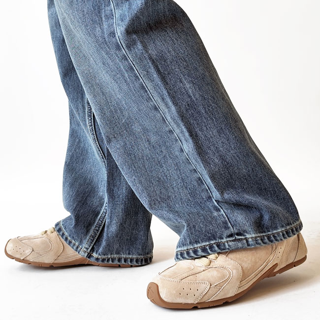 < WHYTO. >デニムパンツ