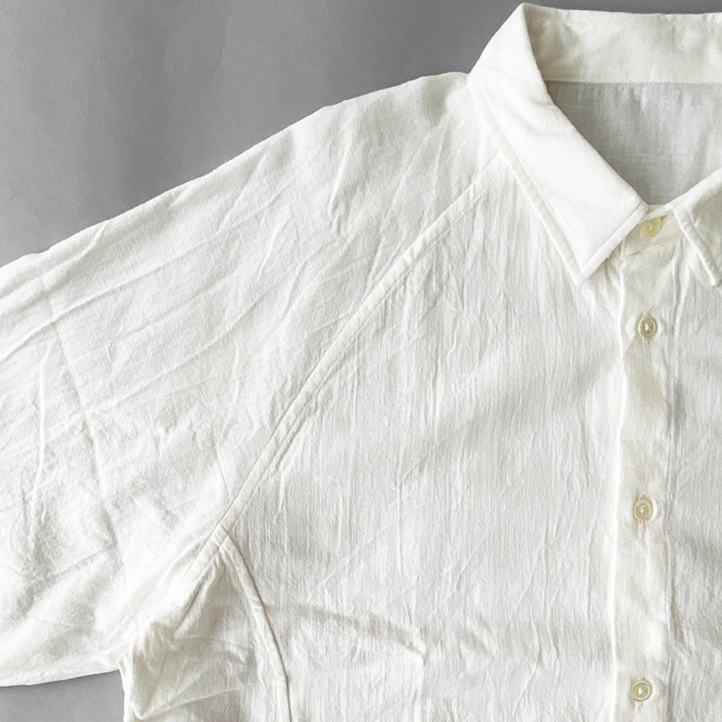 < うなぎの寝床 > think futu　シャツ