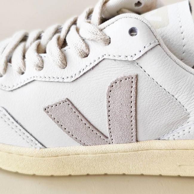 < VEJA > V-90 O.T. LEATHER