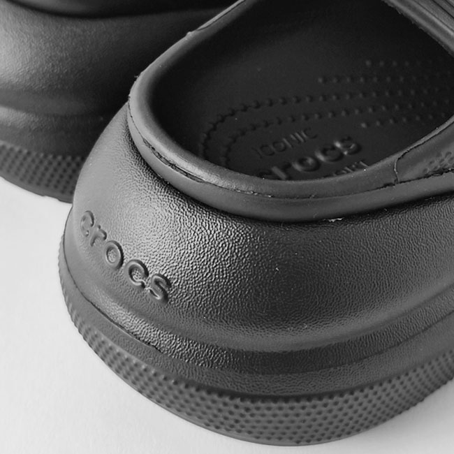 < crocs > CRUSH CLOG / サンダル