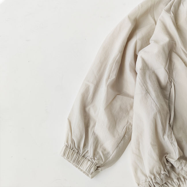 < NANGA > ECO AIR NYLON GATHER BLOUSON / ジャケット