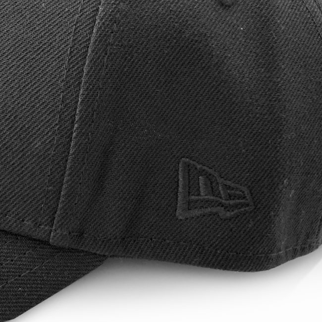 < NEWERA > ラインストーン キャップ