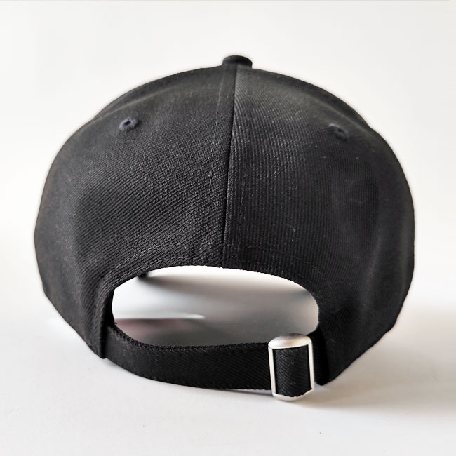 < NEWERA > ラインストーン キャップ