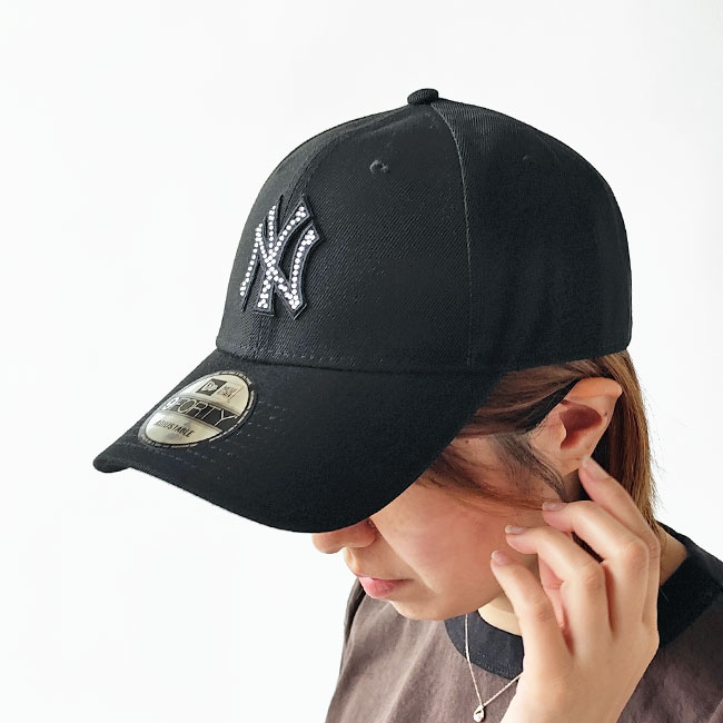 < NEWERA > ラインストーン キャップ